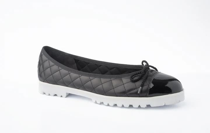 PAUL MAYER - BEST LUG SOLE - SIZE 6 - PATENT BLACK / NAPPA BLACK (WHITE SOLE)