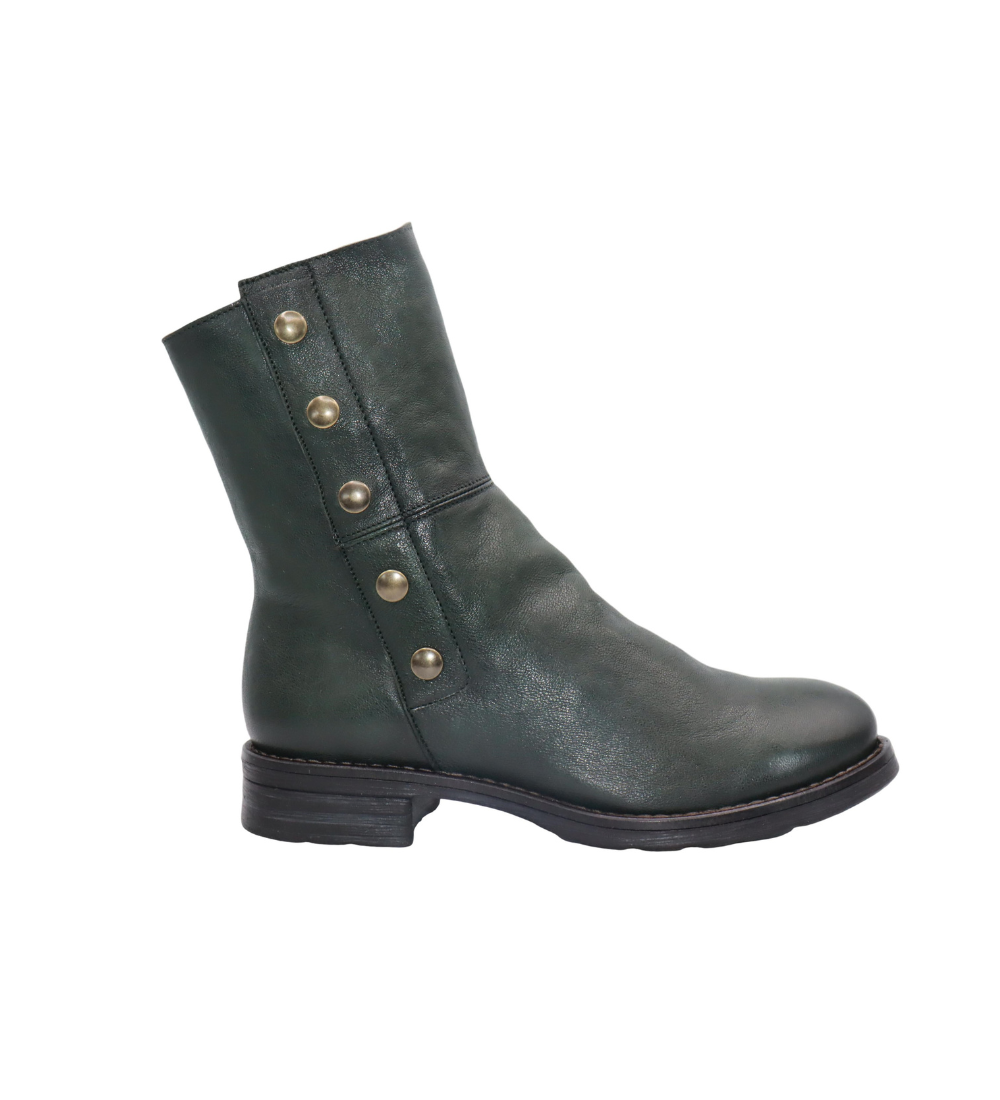 Eric Michael Candace in Green — view 1