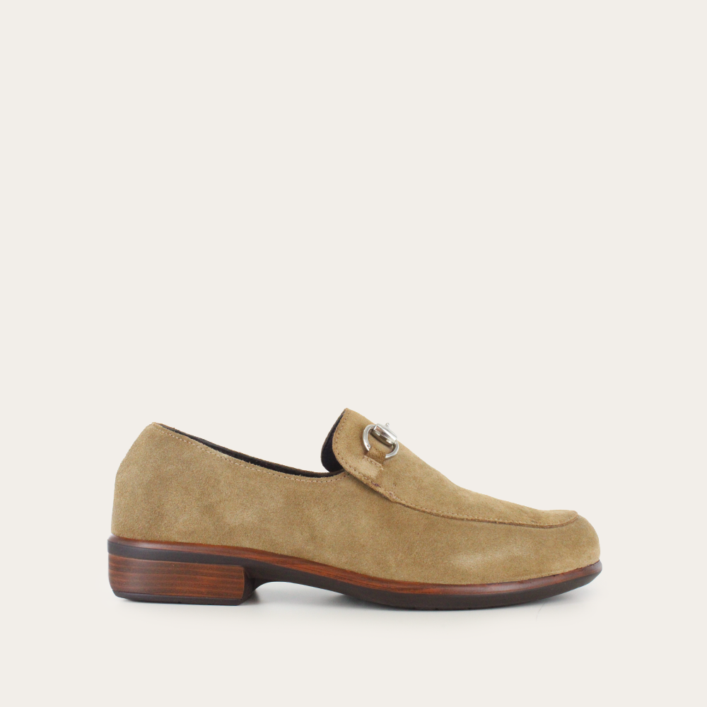 Bentu in Acorn Suede, product view 1