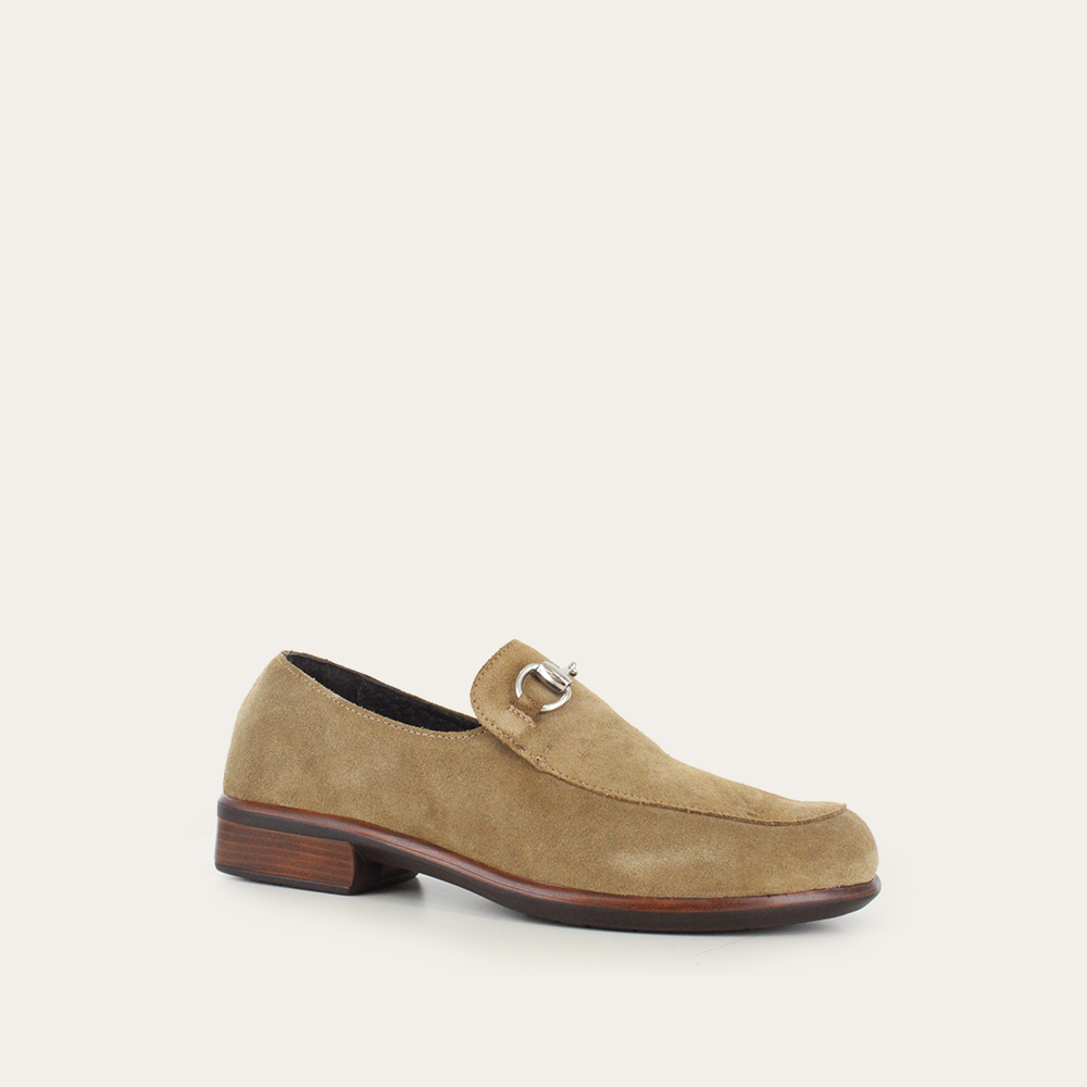 Bentu in Acorn Suede, product view 2
