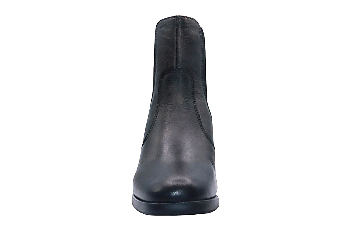 Eric Michael Betsy in BLACK — view 5