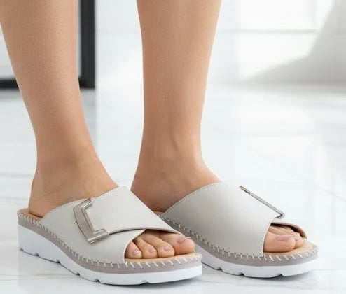 La Plume - Agua Women’s Leather Comfort Slippers