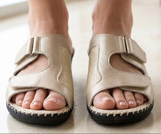 La Plume - Sheila Women’s Adjustable Comfort Sandal