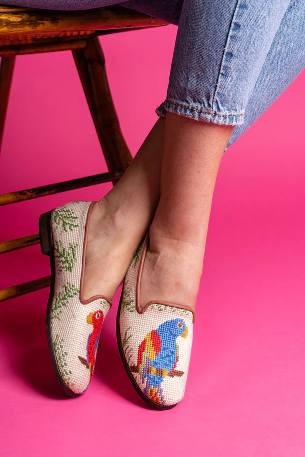 BY PAIGE - NEEDLEPOINT LOAFER - SIZE 7 - PARROT LOAFER