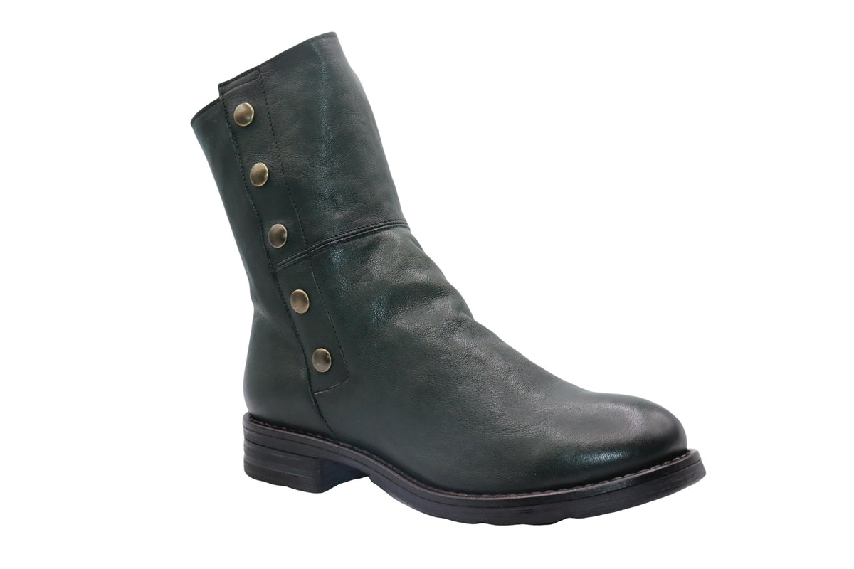 Eric Michael Candace in Green — view 4