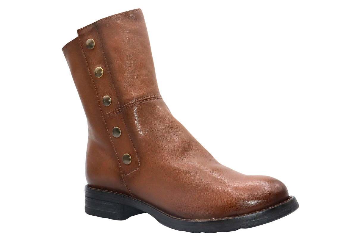 Eric Michael Candace in Tan Leather — view 4