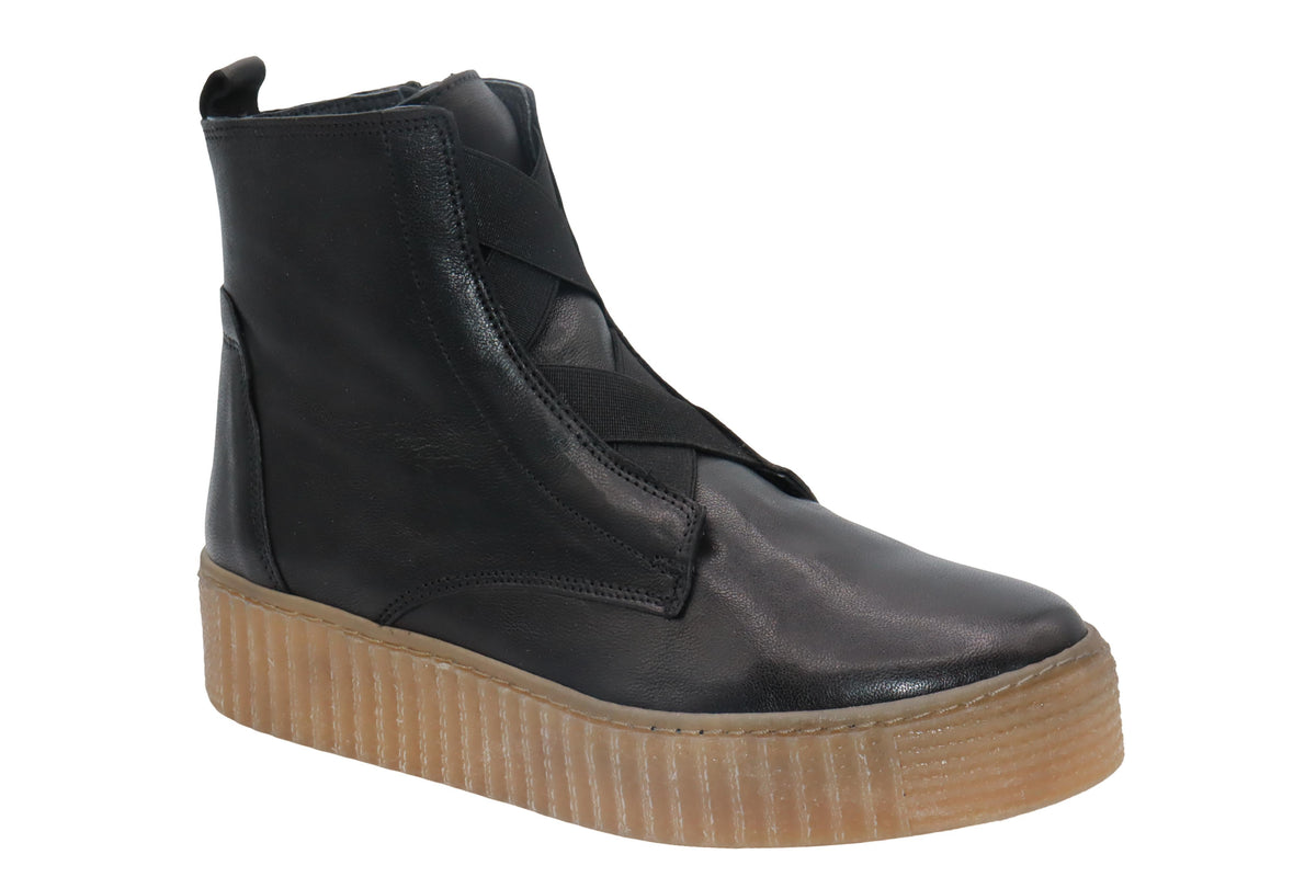 Eric Michael Desert in Black — view 4
