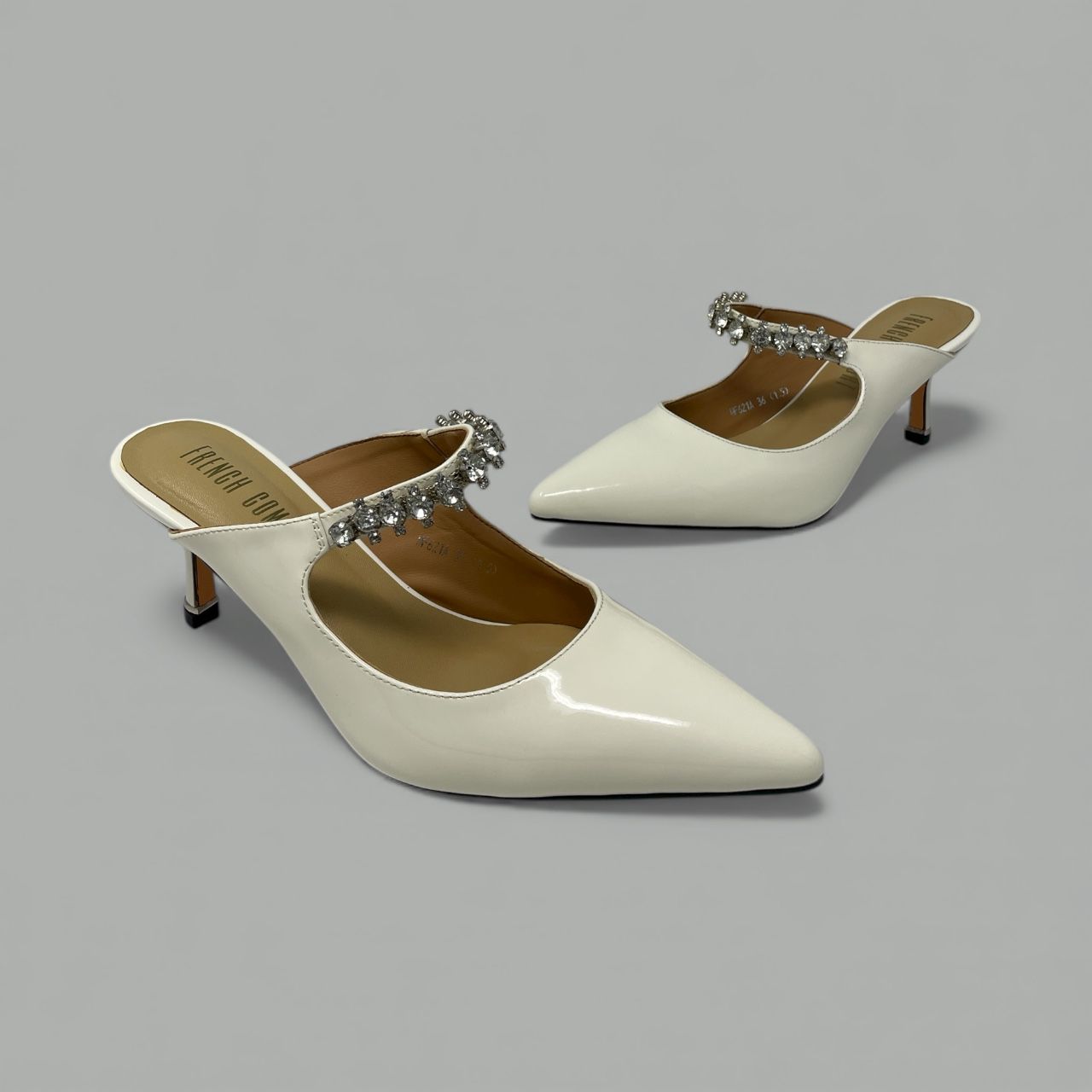 FRENCH COMFORT - ALINA - SIZE 6 - WHITE