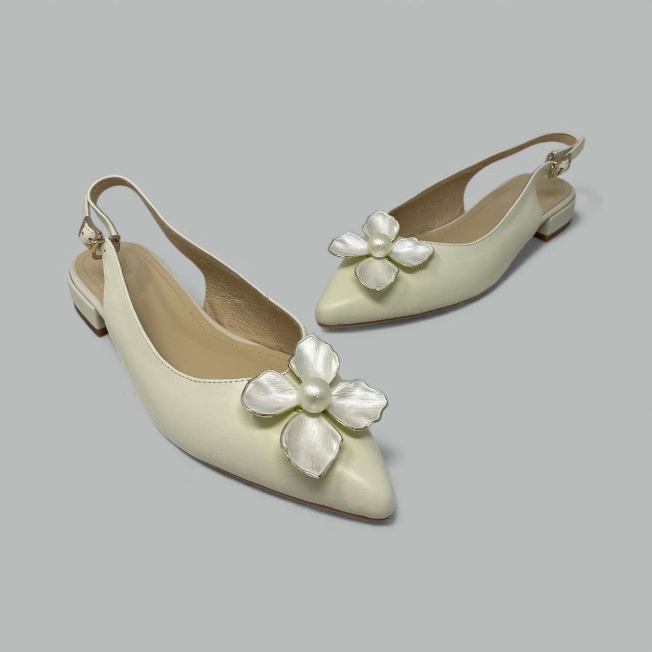 FRENCH COMFORT - CHERISE - SIZE 6 - BEIGE