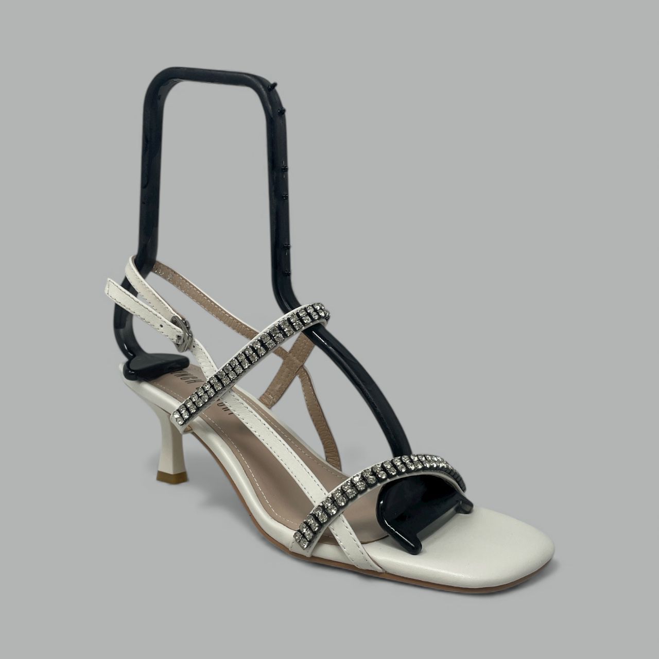FRENCH COMFORT - CANDICE - SIZE 8.5 - WHITE