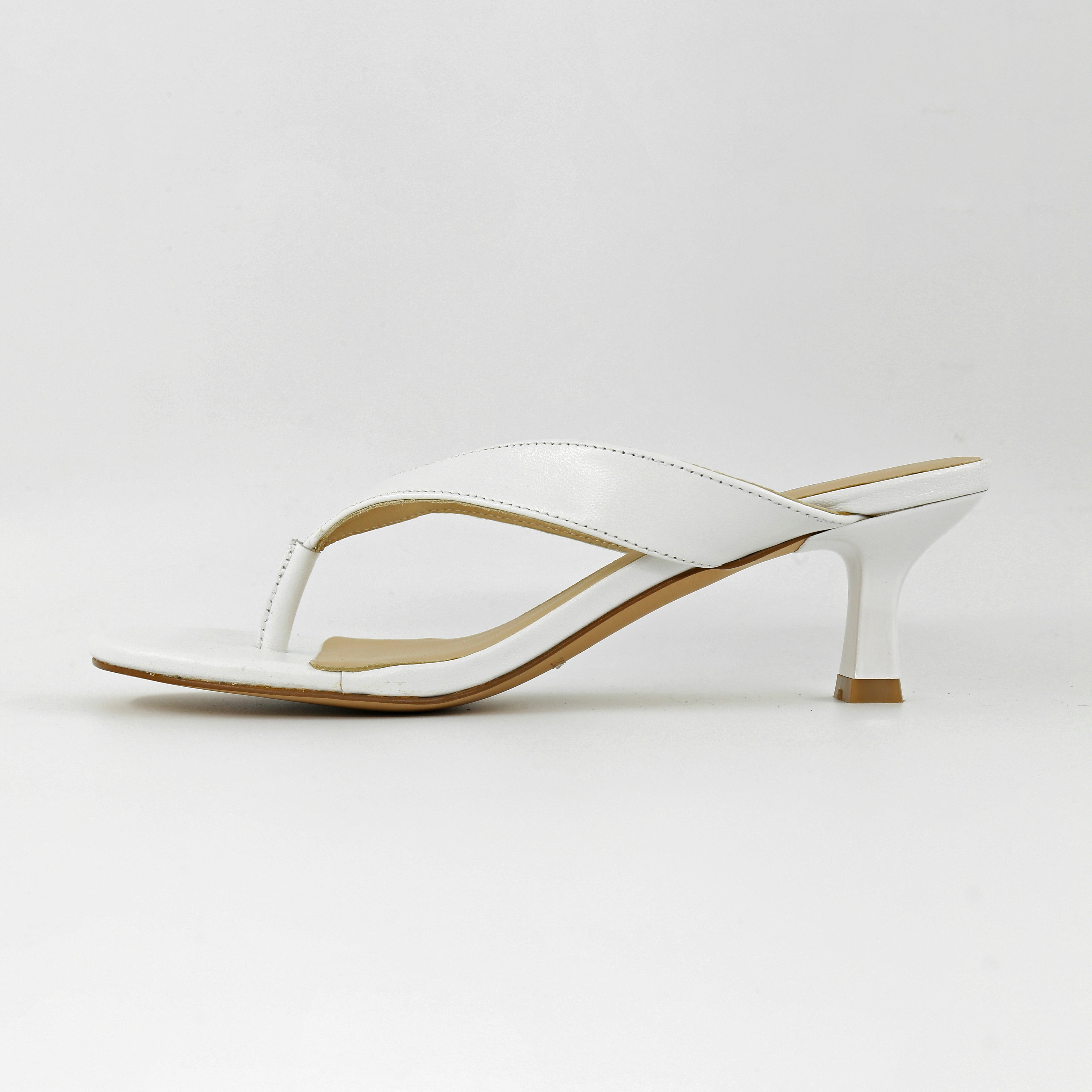 FRENCH COMFORT - LEAH - SIZE 7 - WHITE