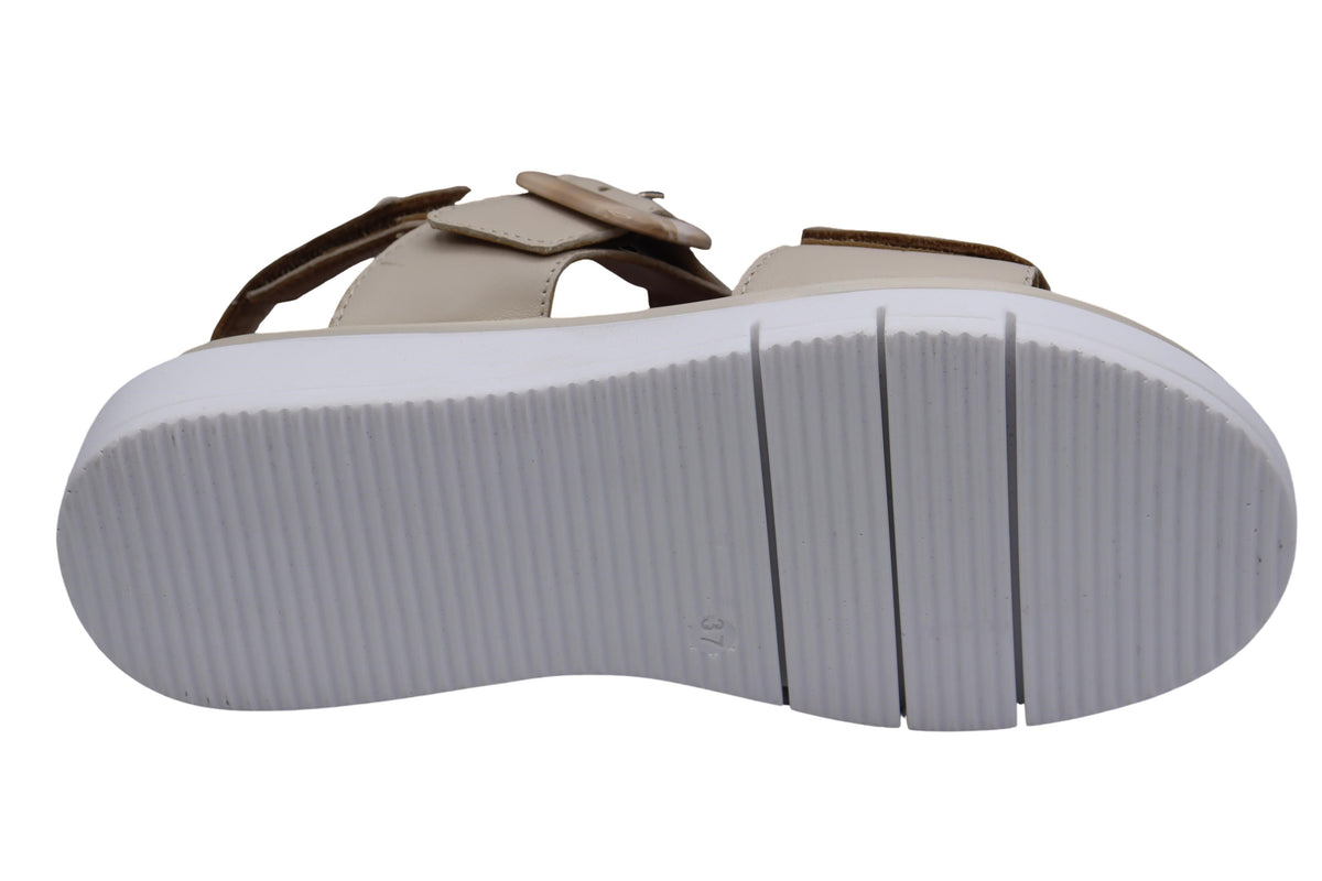 Eric Michael Luisa in Beige — view 10