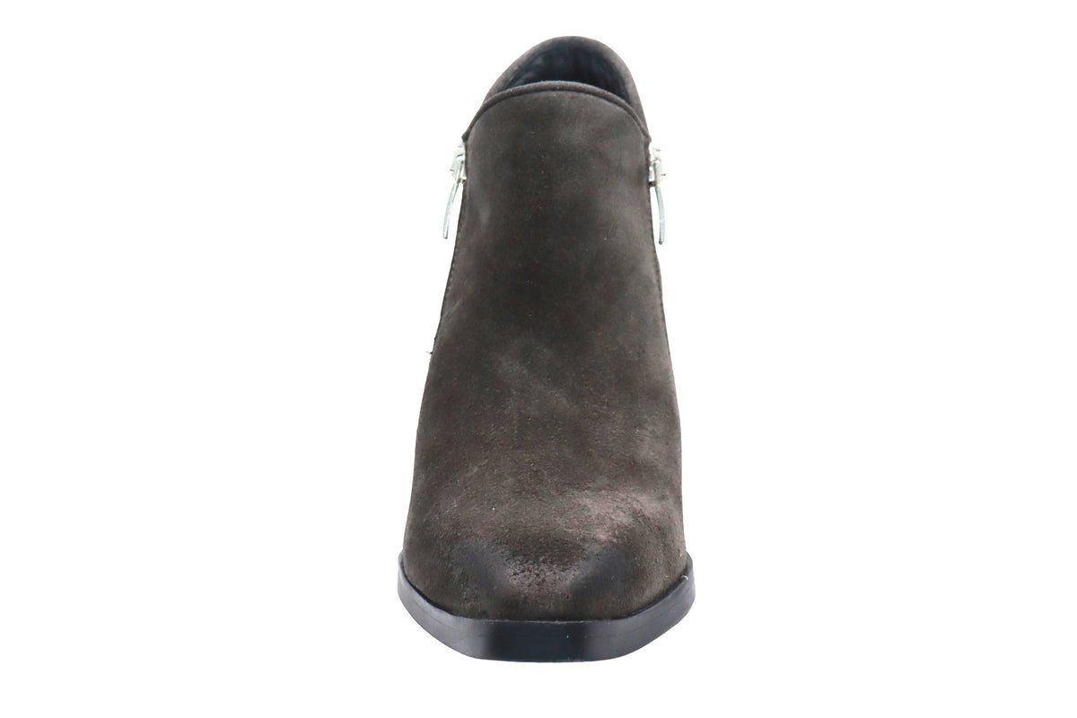 Eric Michael Muriel in Grey — view 5