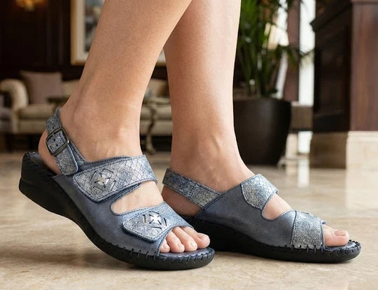 La Plume - Dusty Women’s Slingback Leather Sandal