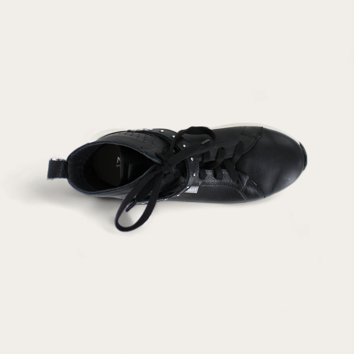Oxygen in Soft Black Leather, product view 5