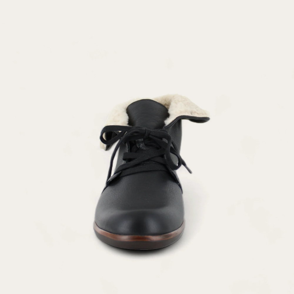 Pali in Soft Black Lthr, product view 3