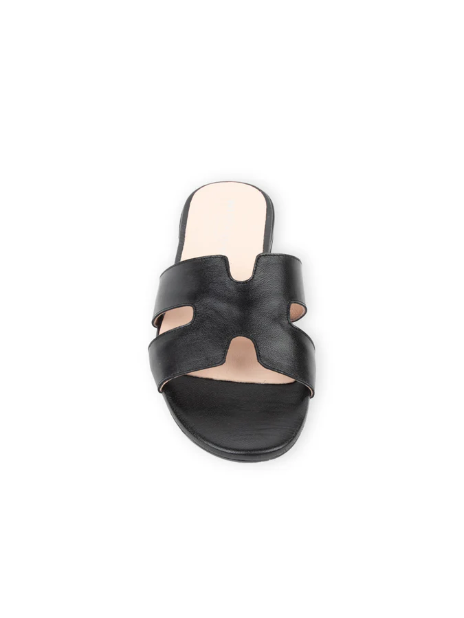 PATRICIA GREEN - HALLIE FLAT SANDAL - SIZE 9 - BLACK
