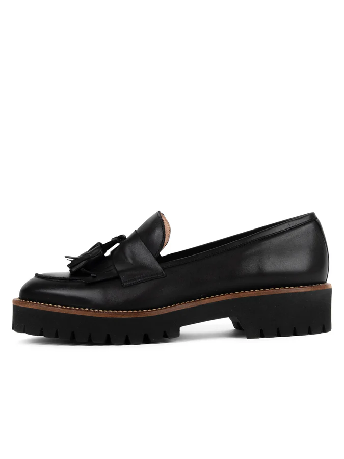 PATRICIA GREEN - BECKHAM TASSEL LUG SOLE - SIZE 7 - BLACK NAPPA
