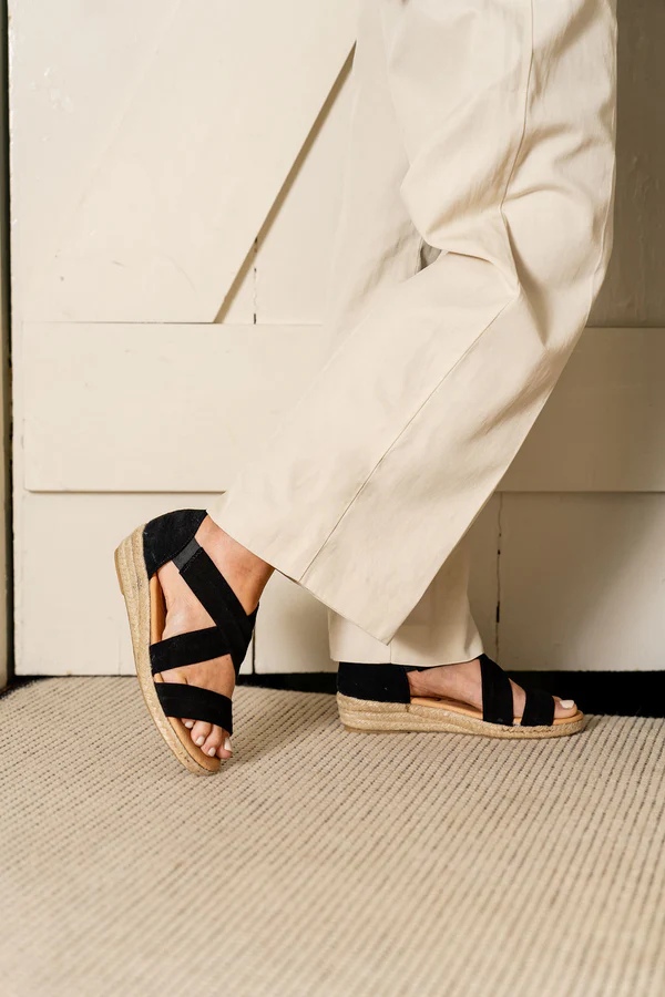 PATRICIA GREEN - ELIZA CRISS-CROSS ELASTIC ESPADRILLE SANDAL - SIZE 10 - BLACK SUEDE