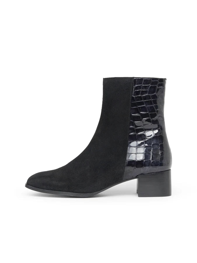 PATRICIA GREEN - DYLAN CROC EMBELLISHED BOOT - SIZE 10 - BLACK