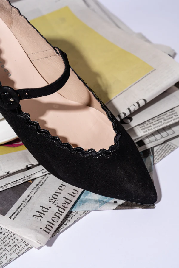 PATRICIA GREEN - SUTTON SCALLOPED MARY JANE - SIZE 10 - BLACK