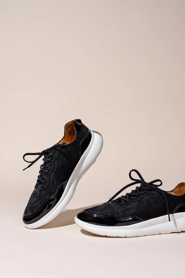 Patricia Green - Travel Sneaker
