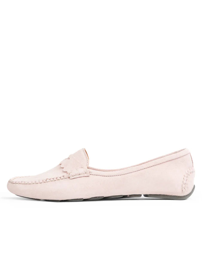 PATRICIA GREEN - JANET SCALLOPED PENNY LOAFER DRIVING SHOE - SIZE 7 - BLUSH SUEDE