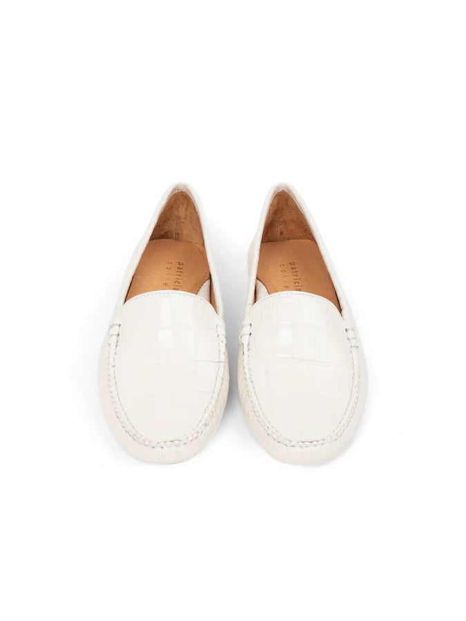 PATRICIA GREEN - JILLIAN DRIVING MOCCASIN IN CROCODILE - SIZE 7 - BONE CROCODILE