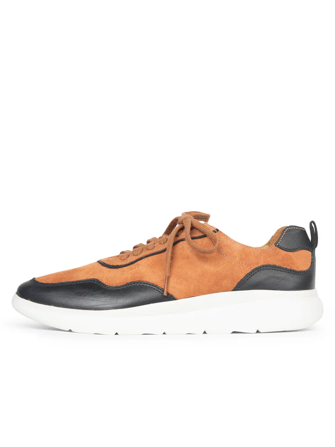 Patricia Green - Travel Sneaker
