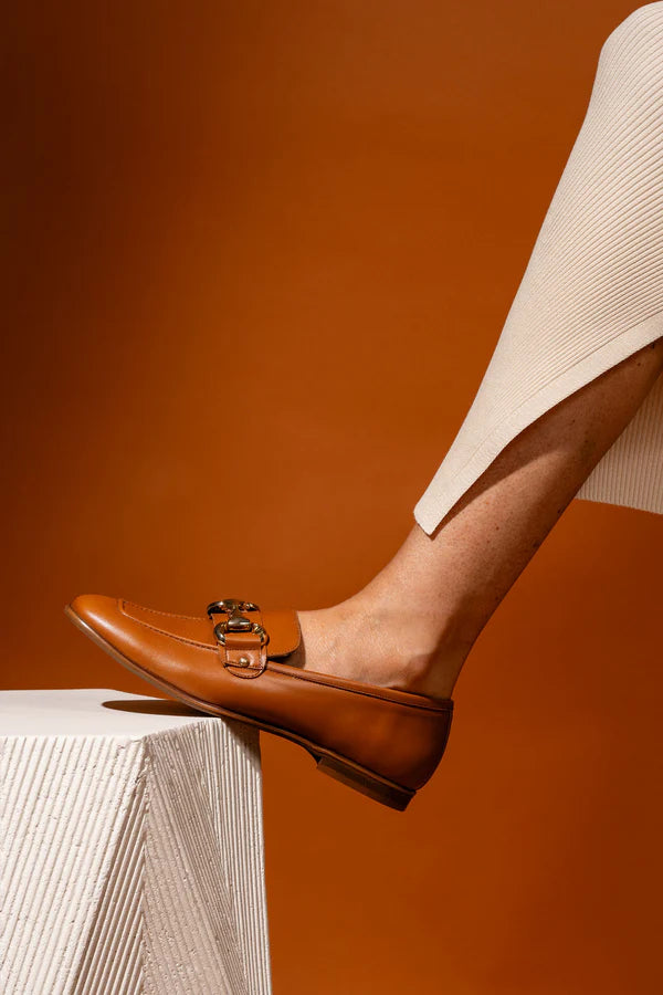 PATRICIA GREEN - HARLOW HORSEBIT LOAFER - SIZE 7 - COGNAC