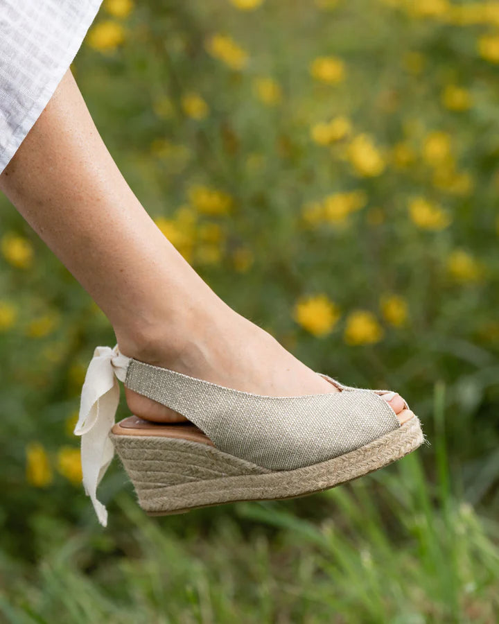 PATRICIA GREEN - DOLCE SLINGBACK ESPADRILLE - SIZE 7 - NATURAL LUREX