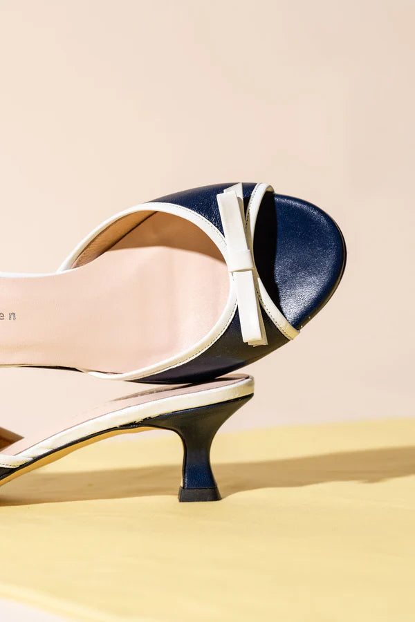 PATRICIA GREEN - BETTYE PEEP TOE KITTEN HEEL - SIZE 6 - NAVY/WHITE