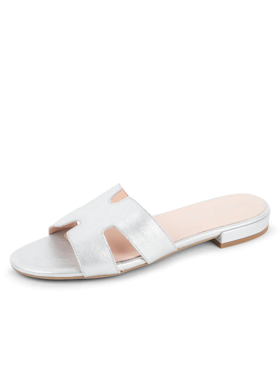 PATRICIA GREEN - HALLIE FLAT SANDAL - WHITE LEATHER - SIZE 8