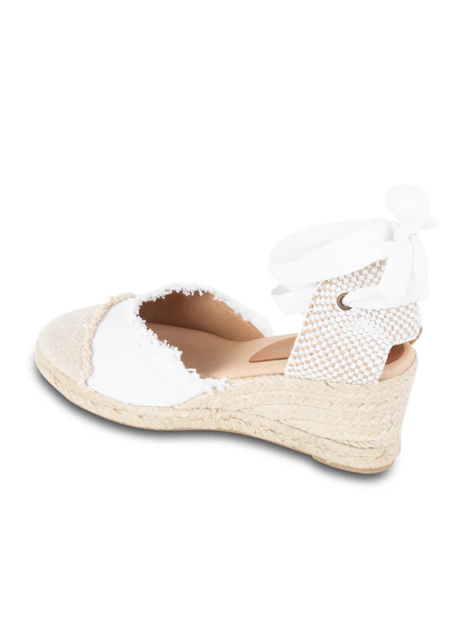 PATRICIA GREEN - ELLE CAP TOE LACE UP ESPADRILLE - SIZE 8 - WHITE/CAMEL