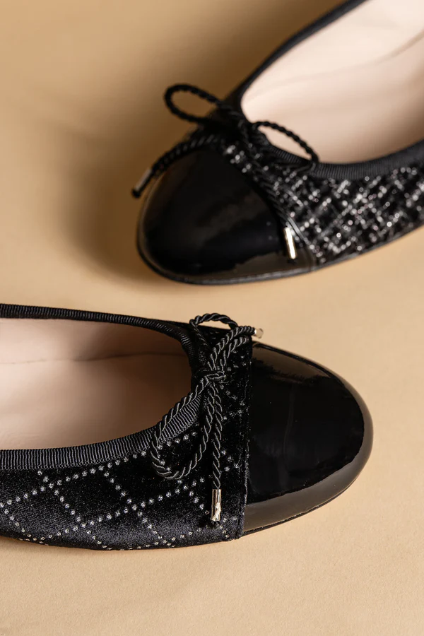 PAUL MAYER - BEST CRYSTAL BALLET FLAT WITH LEATHER SOLE - SIZE 7 - BLACK CRYSTAL