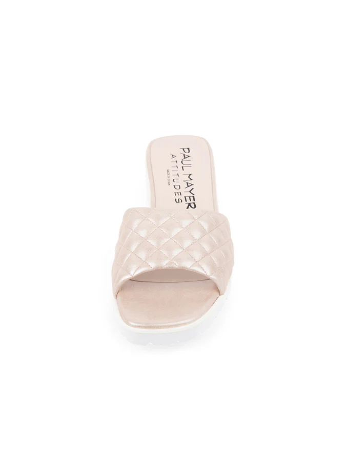 PAUL MAYER - PARK QUILTED LUG SOLE SANDAL - SIZE 8.5 - METALLIC PEARL