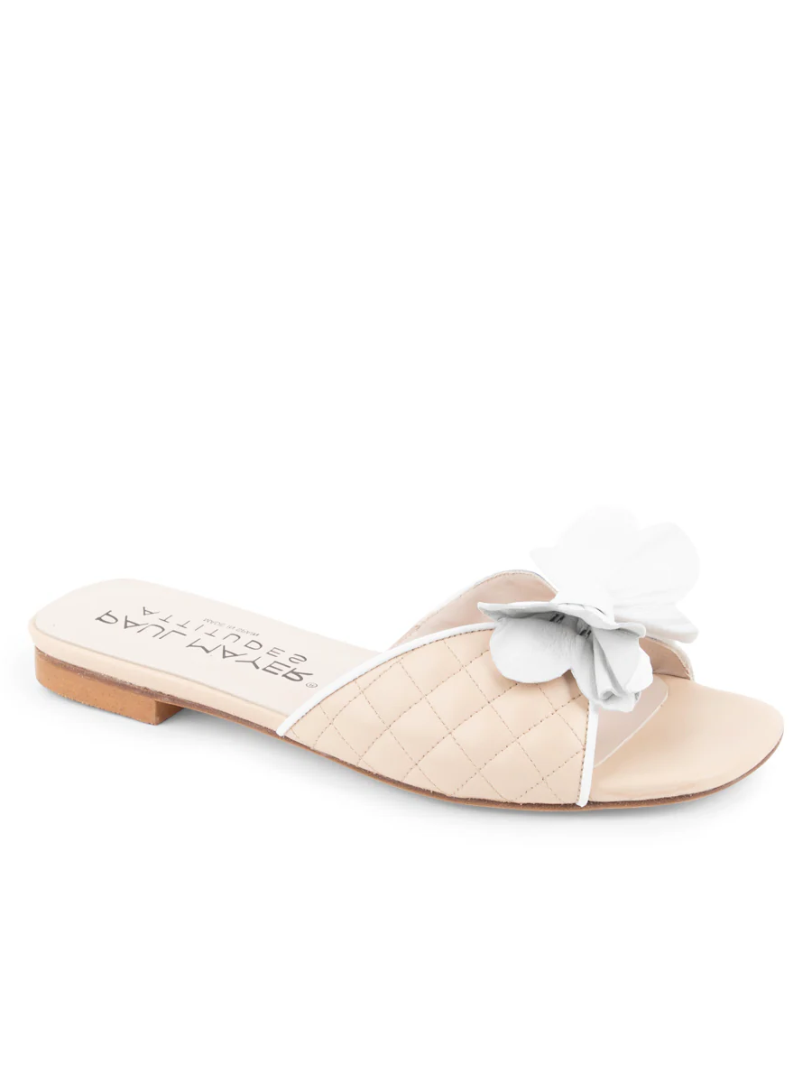 PAUL MAYER - PANGO BOW SANDAL - SIZE 7 - NUDE/WHITE