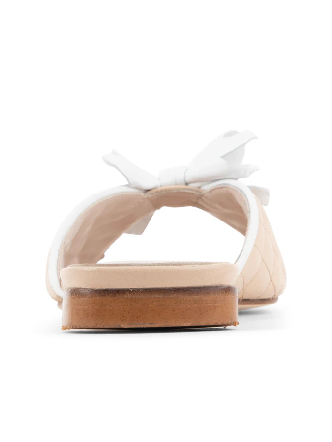 PAUL MAYER - PANGO BOW SANDAL - SIZE 7 - NUDE/WHITE