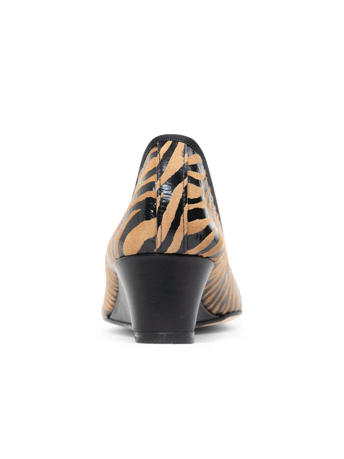 PAUL MAYER - NOBLE ZEBRA PRINT WEDGE - SIZE 7 - TAN/BLACK ZEBRA