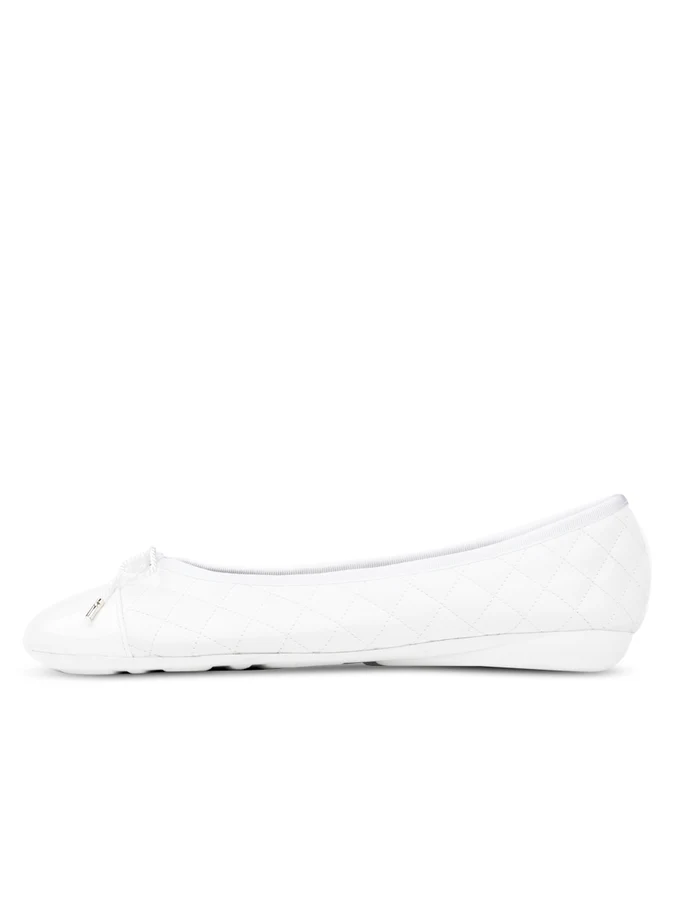 PAUL MAYER - BEST QUILTED LEATHER BALLET FLAT - SIZE 8.5 - WHITE LEATHER