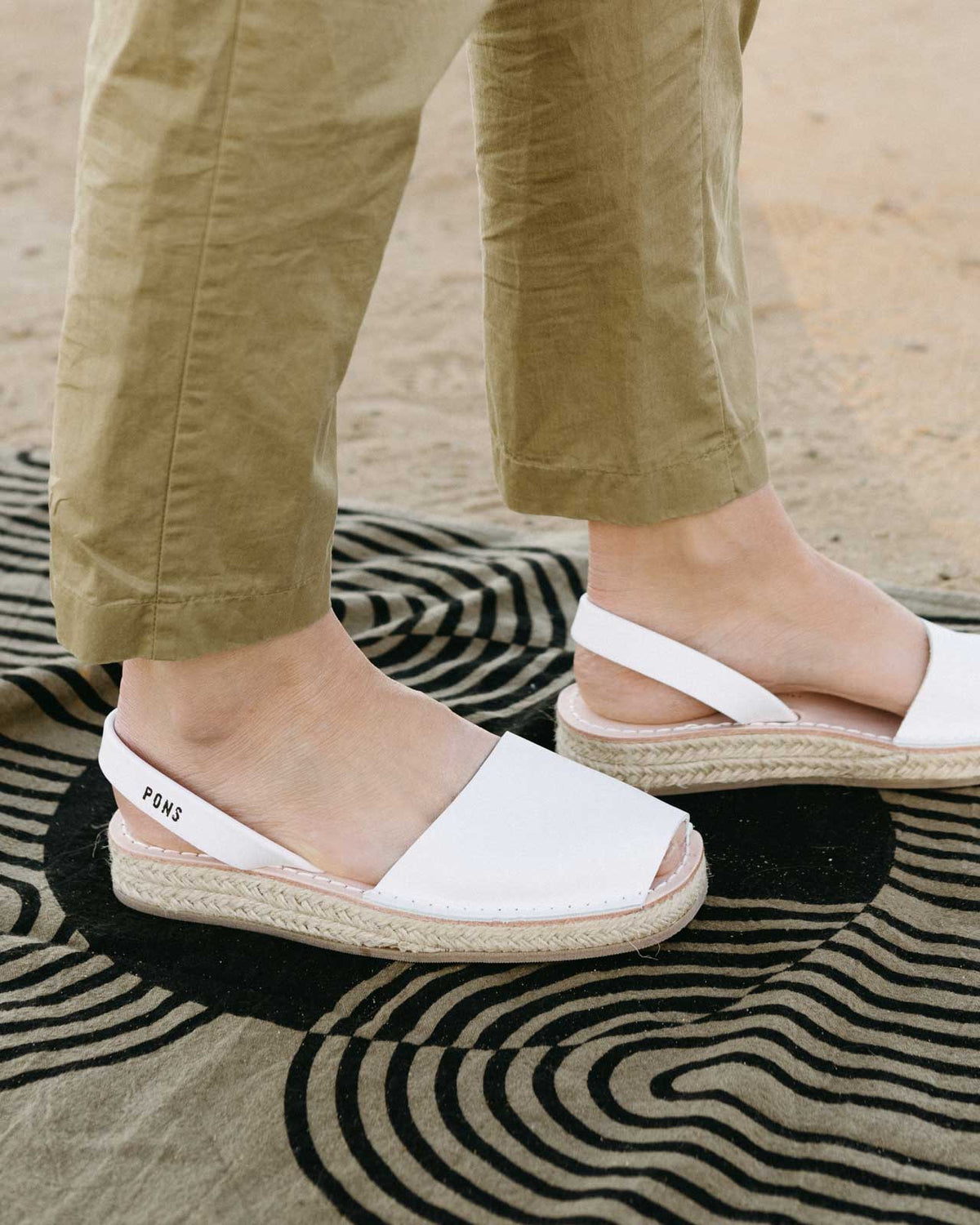 Pons Classic Espadrille, White, gallery view 3