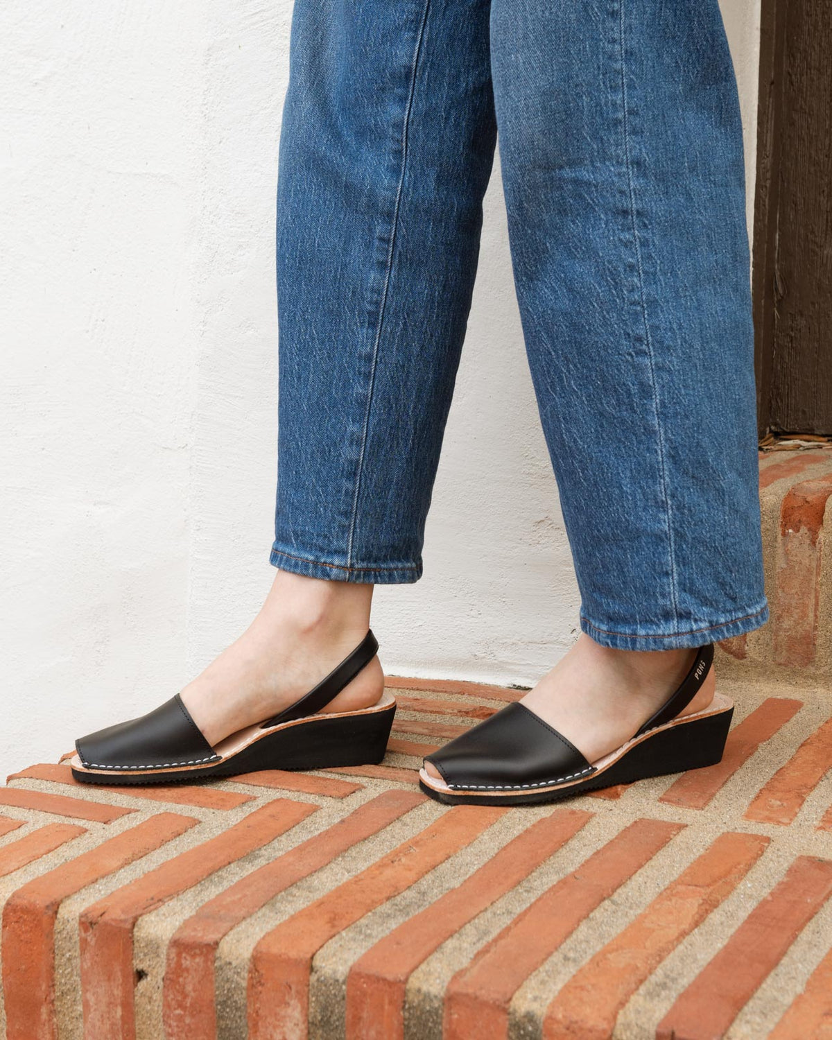 Pons Wedge, Black, gallery view 5