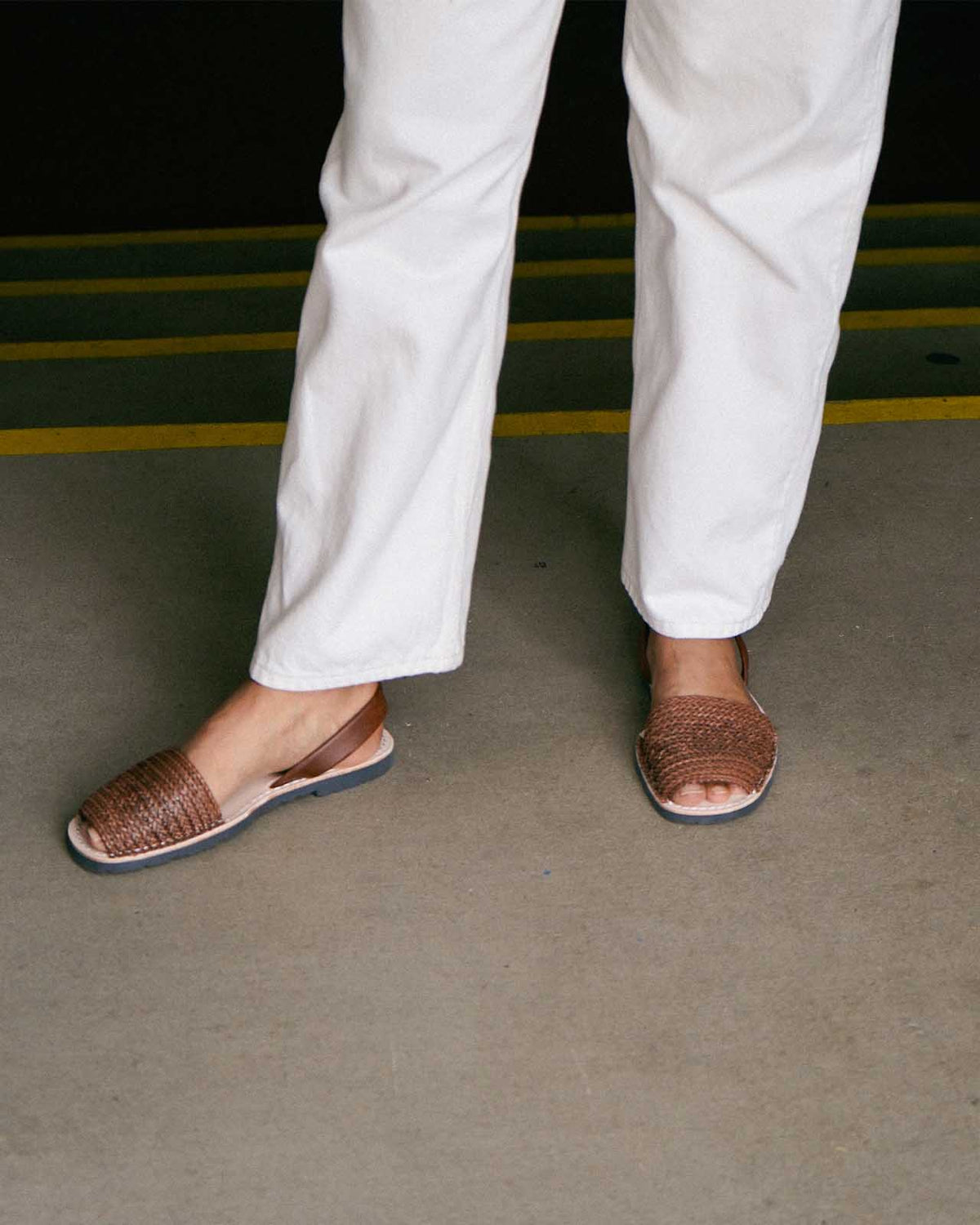 Pons Classic Woven, Cuero, gallery view 9