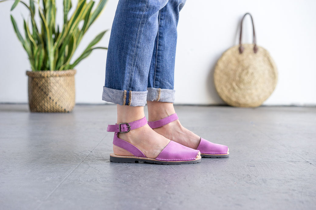 Pons Classic Strap, Berry, gallery view 3