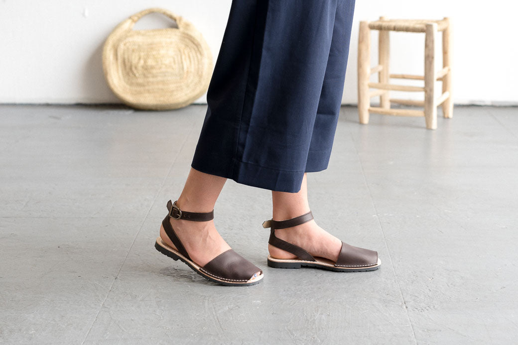 Pons Classic Strap, Lava, gallery view 3