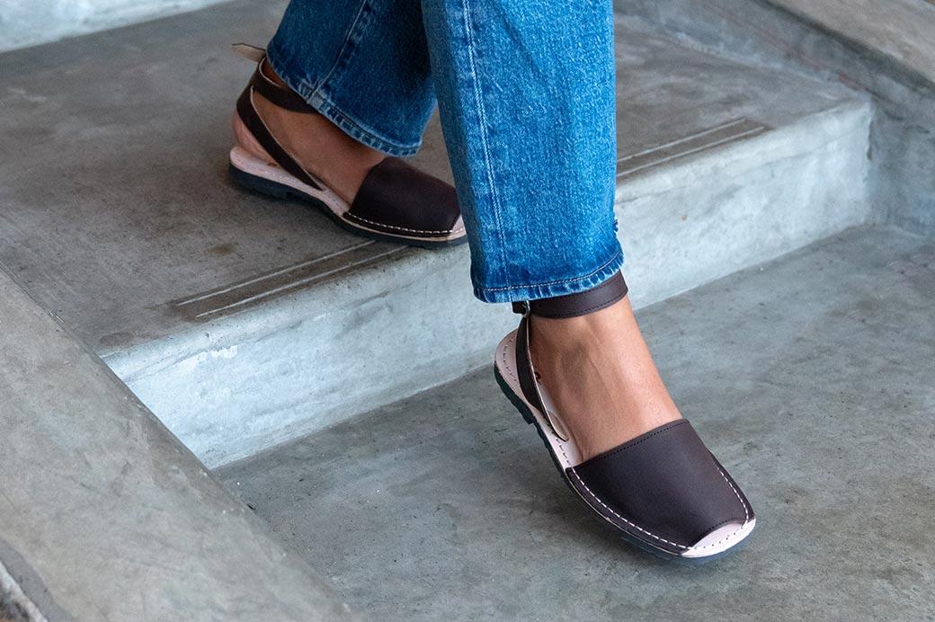 Pons Classic Strap, Lava, gallery view 5