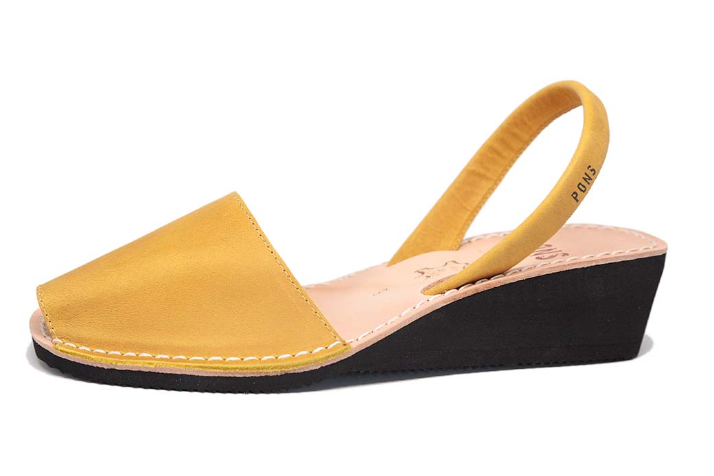 Pons Wedge, Saffron, product view