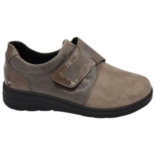 La Plume - Regina Women’s Wide Toe Comfort Shoe