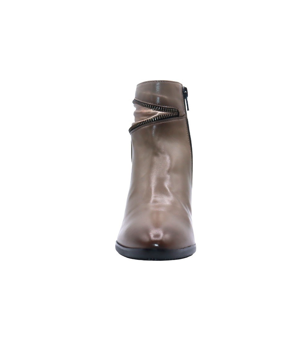 Eric Michael Reno in Taupe — view 6
