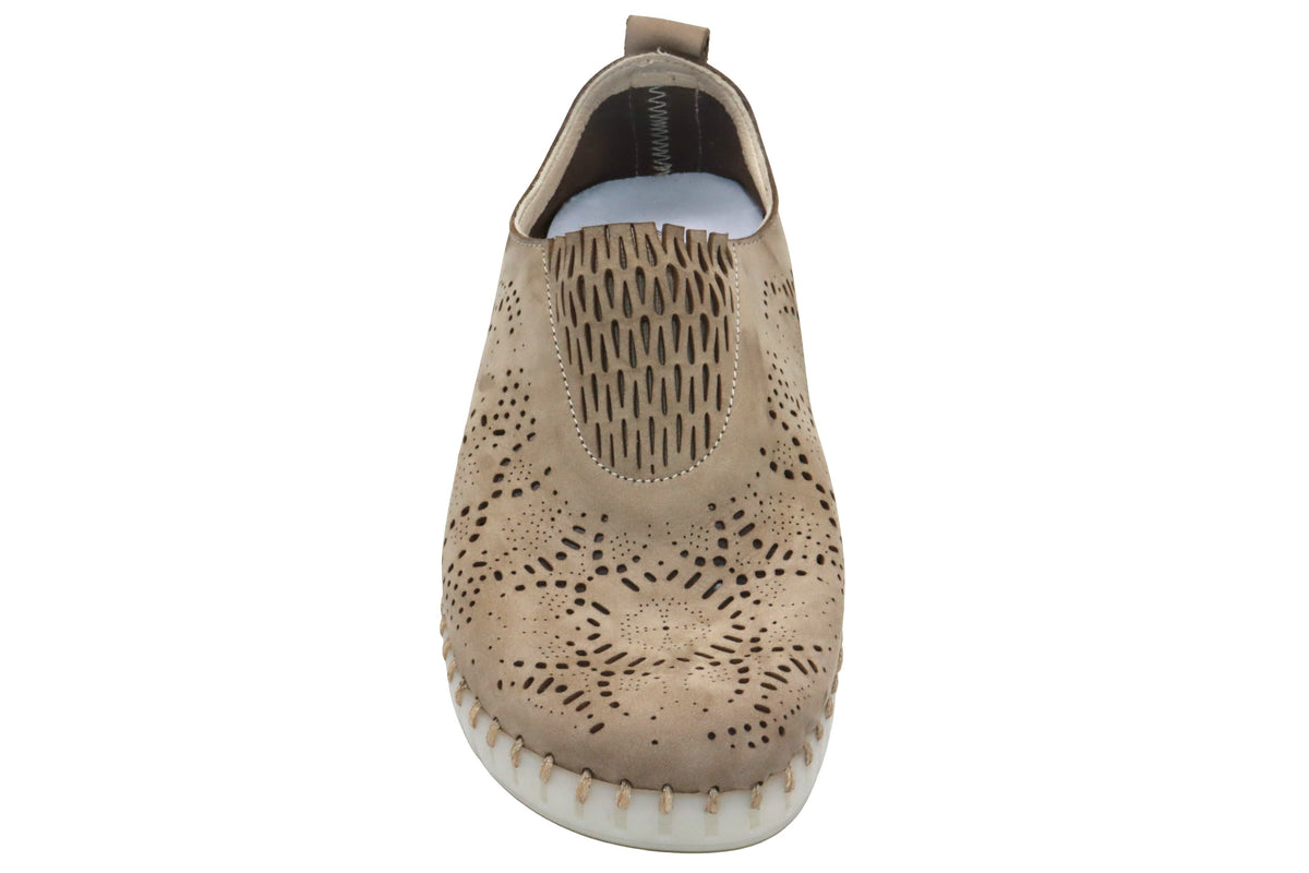 Eric Michael Stella in Beige — view 4